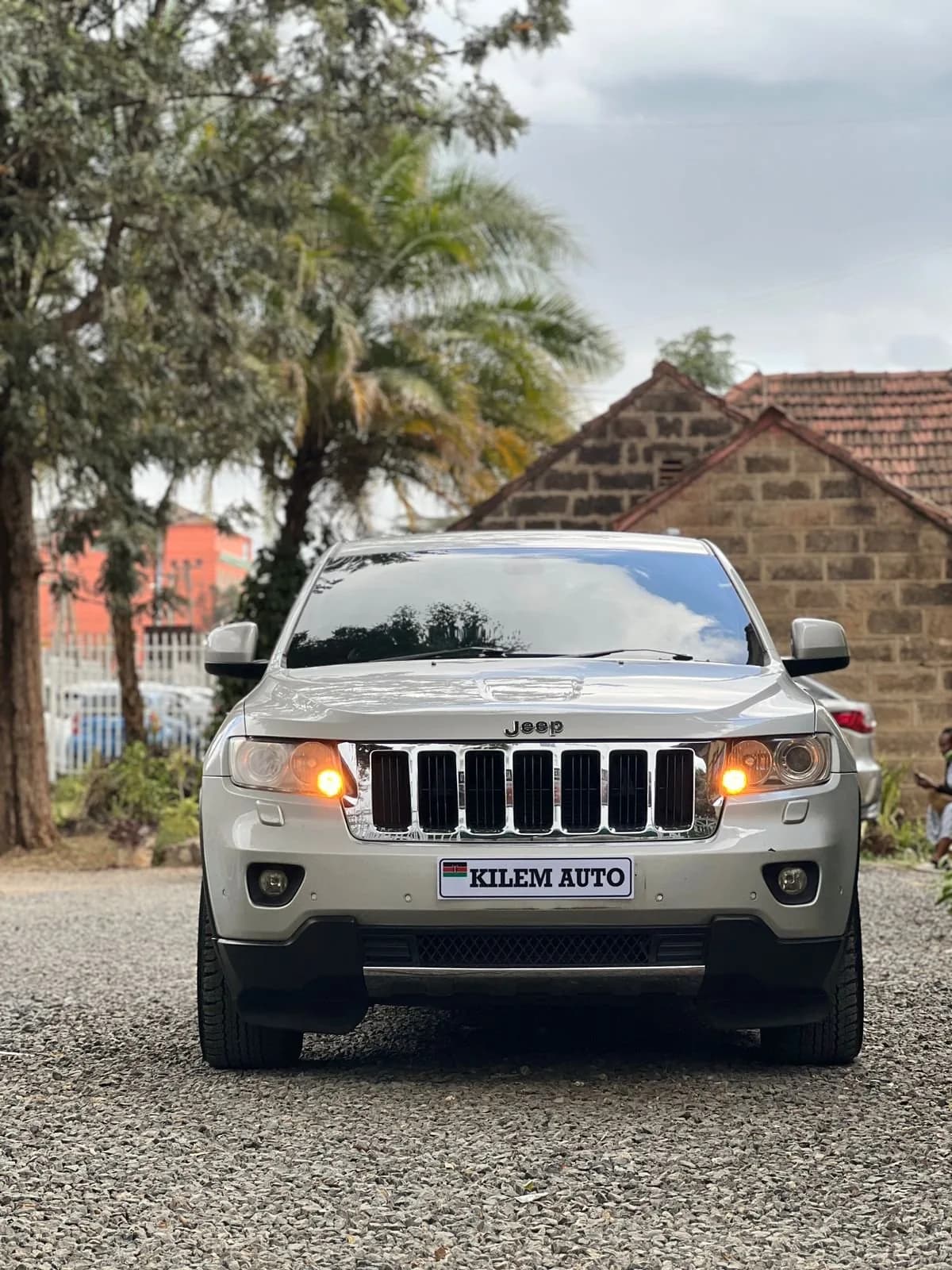 Vehicle photo 1 of 14